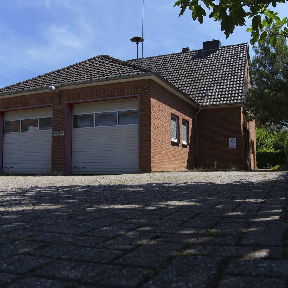 Zweistufiges Bieterverfahren : Altes Feuerwehrgerätehaus in Wardt – Politik legt Mindestpreis fest