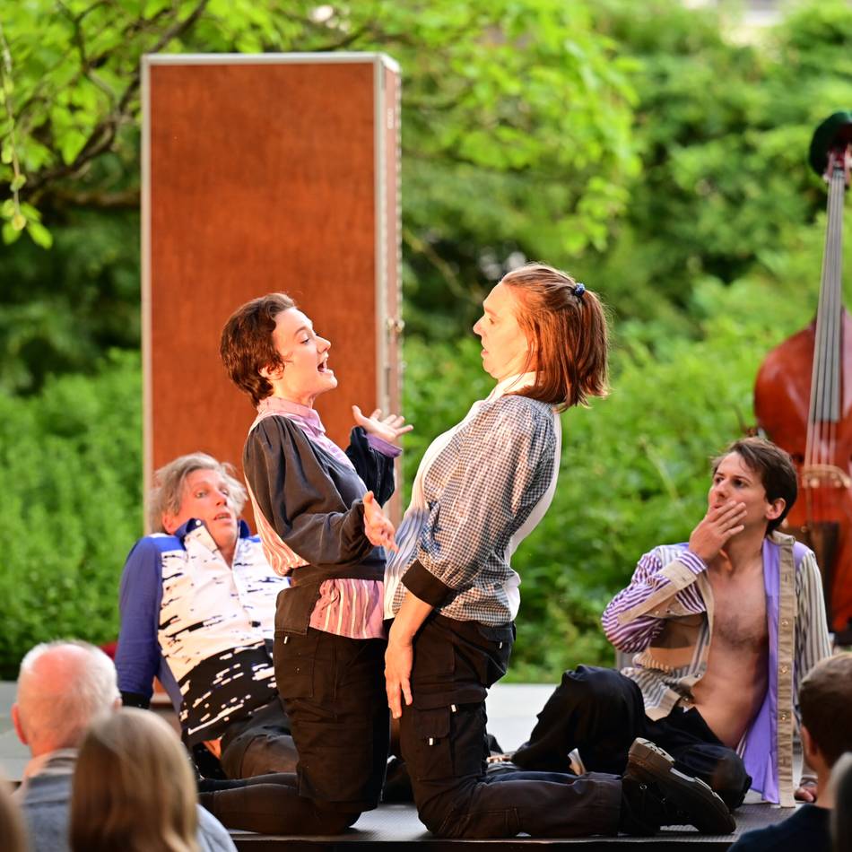 Bremer Company sorgt für Shakespeare-Eröffnung in Neuss: Gelungener Sommernachtstraum im Botanischen Garten