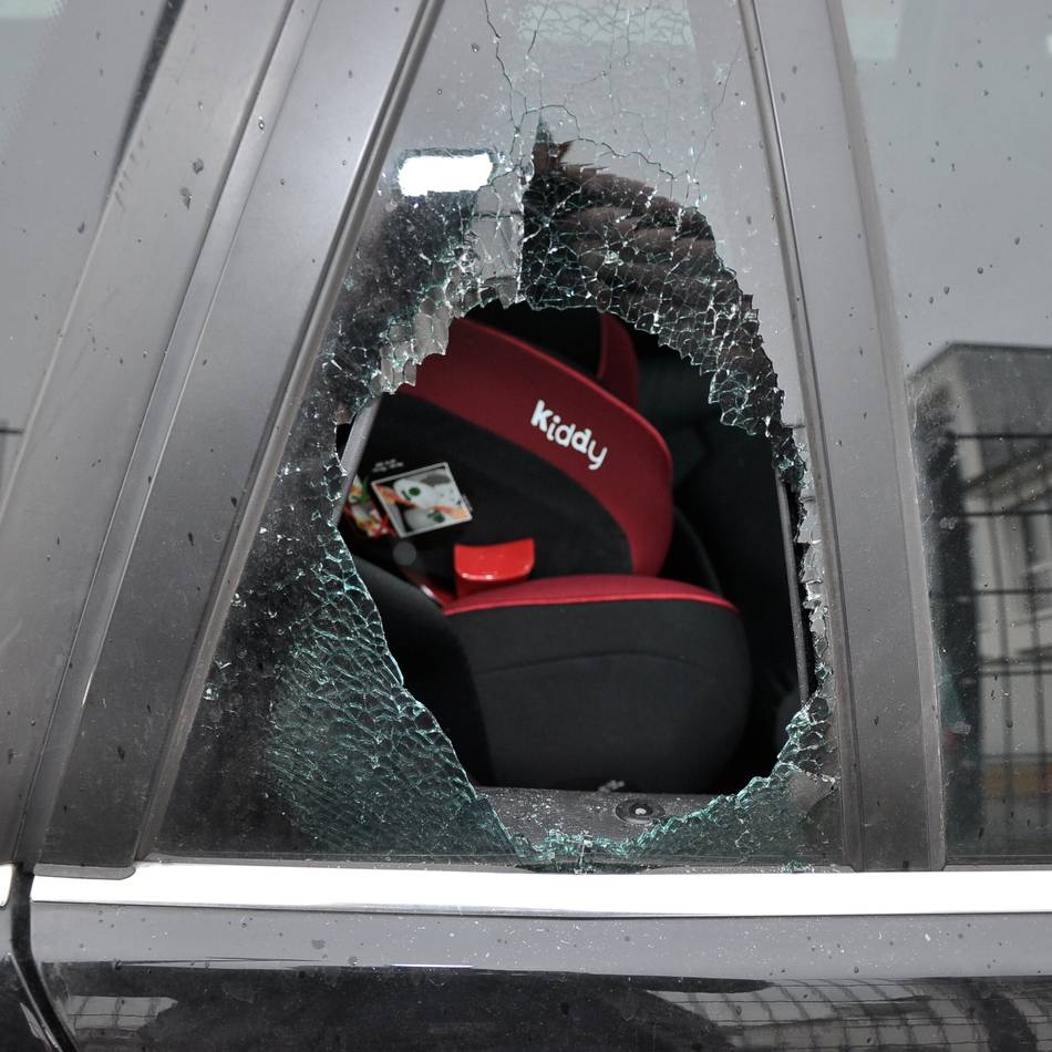 Kriminalität in Langenfeld: Viele Autos aufgebrochen – Reihenweise Scheiben eingeschlagen