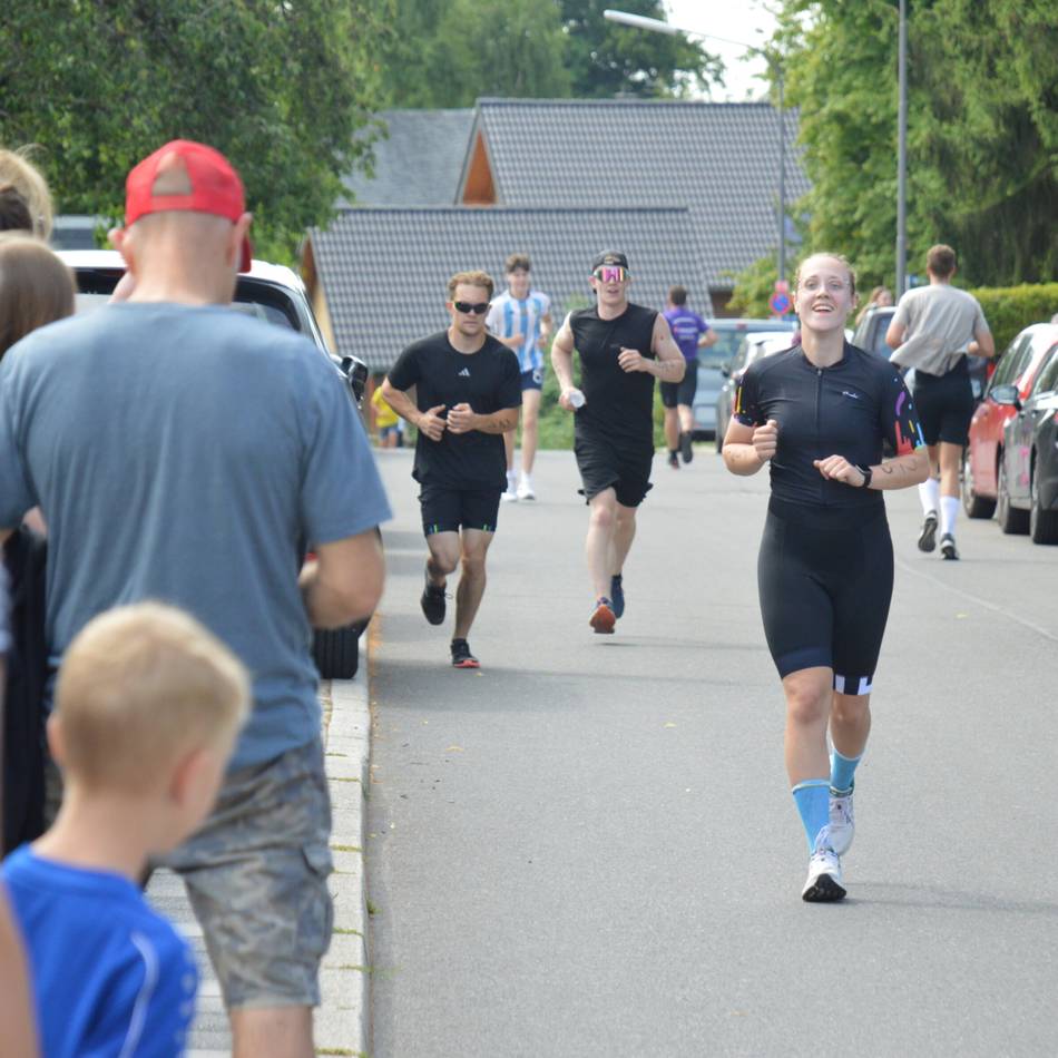 Sportlicher Freizeitspaß in Wermelskirchen: Rekordteilnahme beim „Tenter Triathlon“