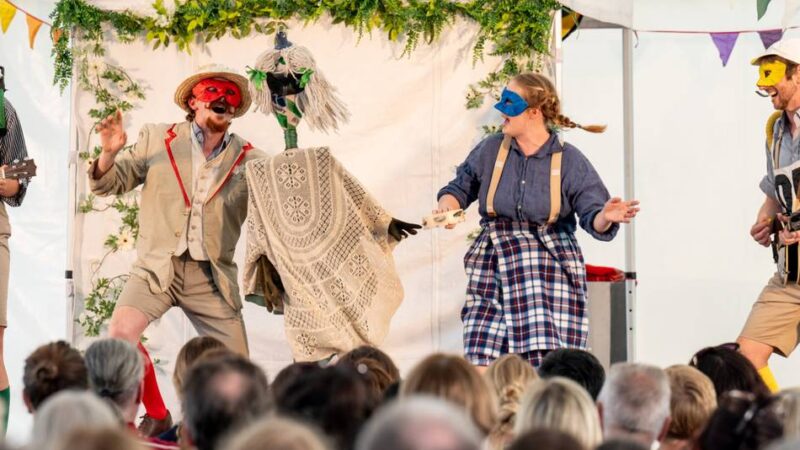 Finale der Festivalwoche in Neuss: Shakespeare auf Fahrrädern