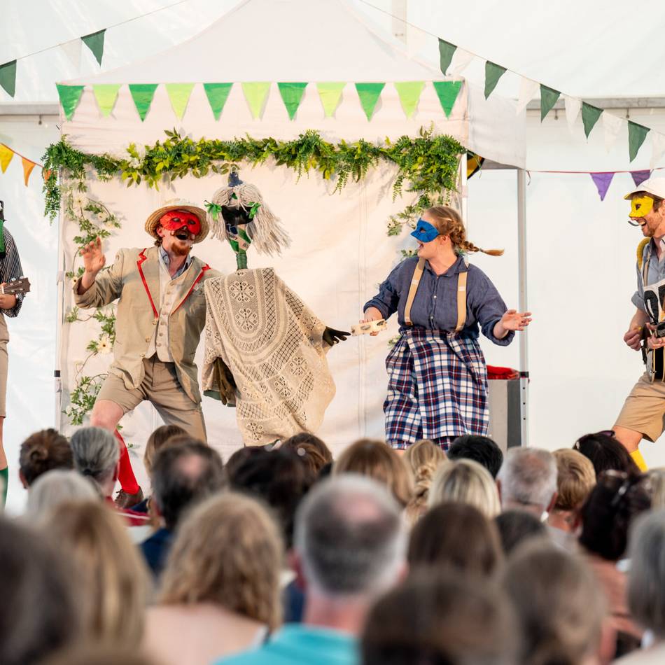 Finale der Festivalwoche in Neuss: Shakespeare auf Fahrrädern