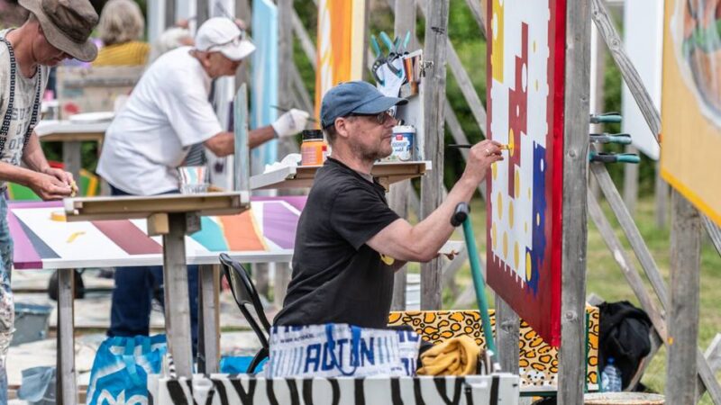 Kunstprojekt in der Grenzregion: Farben für den Frieden – In Groesbeek entsteht Europas größtes Freilicht-Atelier