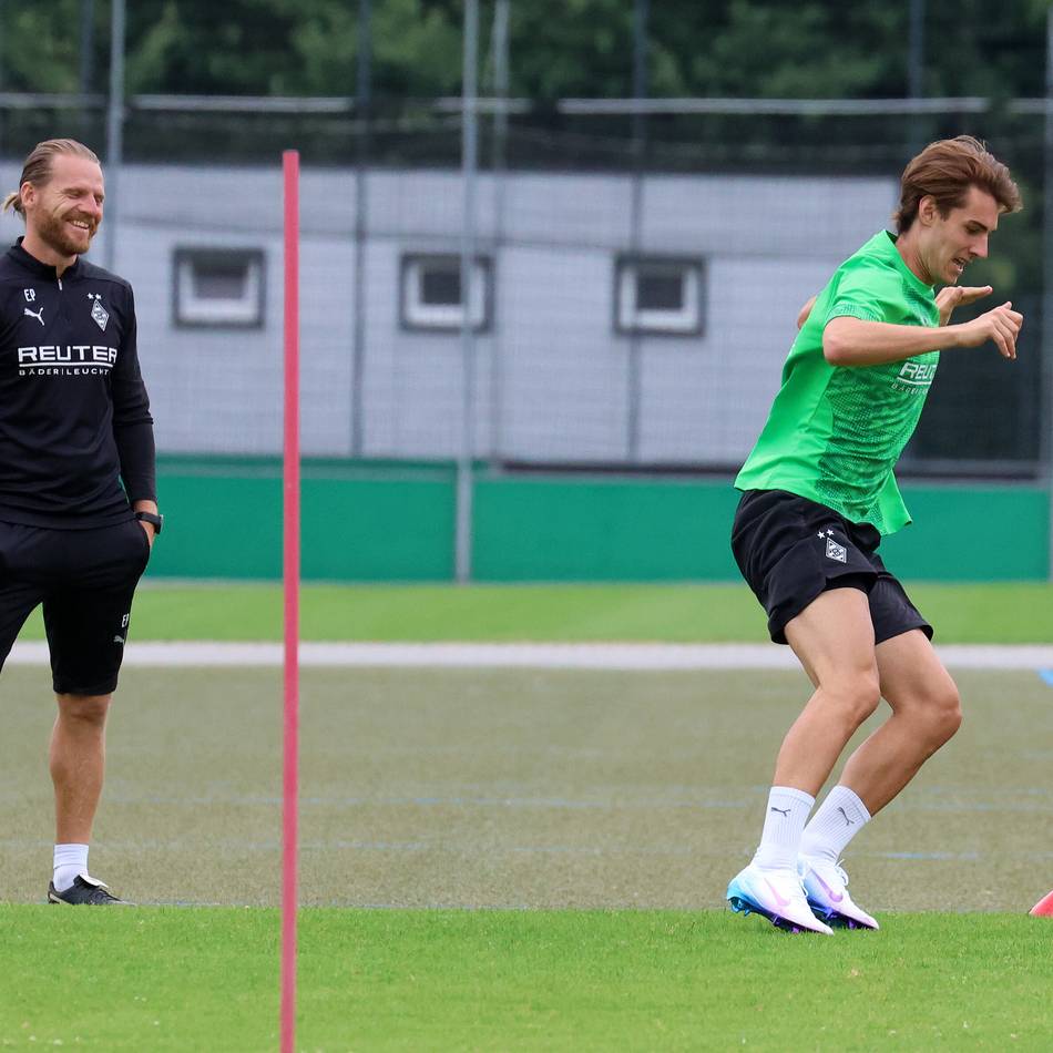 Borussias U23 in der Vorbereitung: Polanski zieht ein Zwischenfazit und äußert sich zu Neuhaus