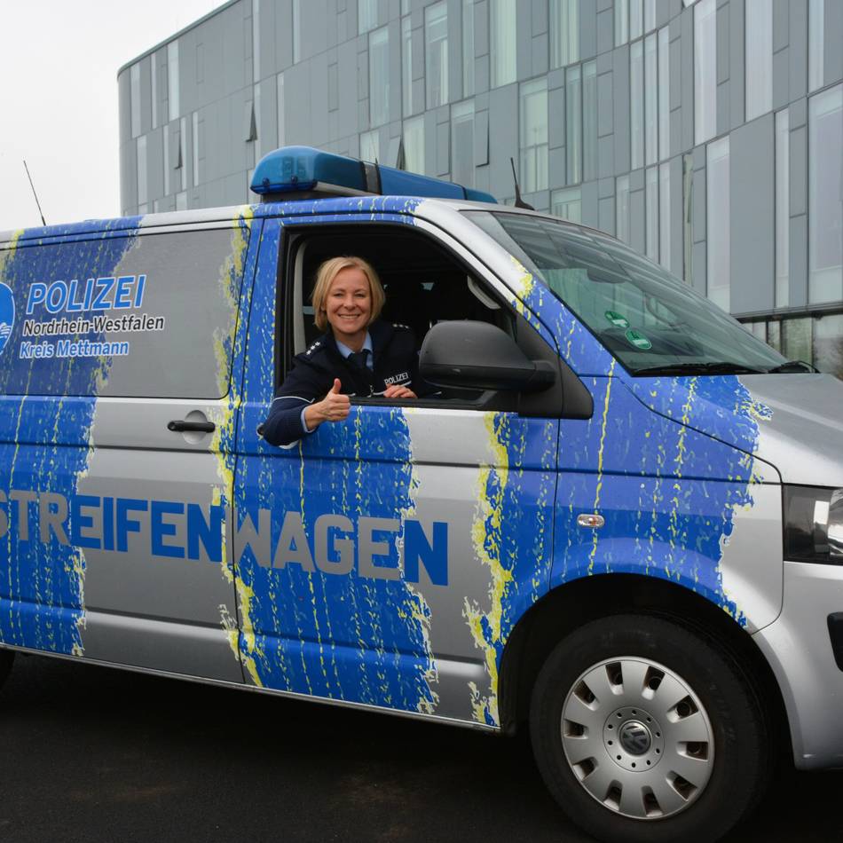 Aktion in Heiligenhaus: Polizei lädt zum Gespräch am Streifenwagen