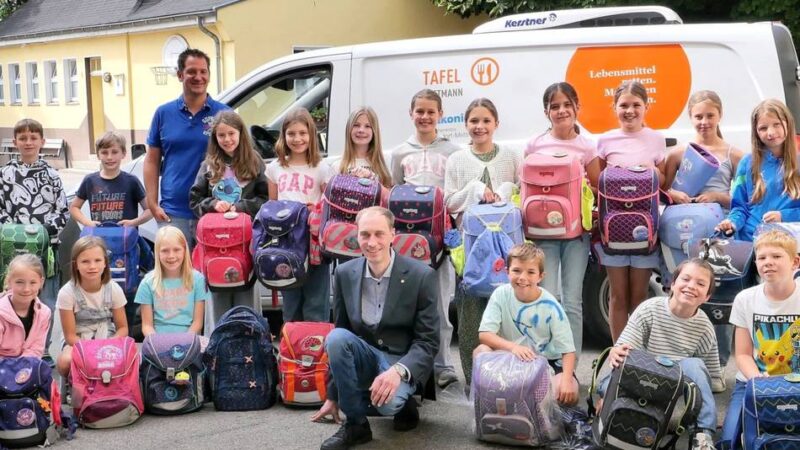 Die Tafel Mettmann hilft auch beim Schulanfang: Viertklässler spenden Tornister für den den Schulstart