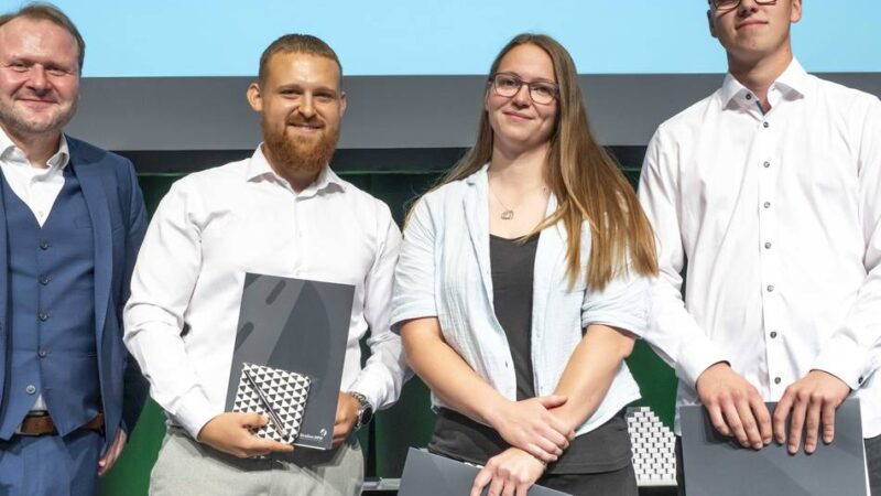 Von der Gemeinde Kranenburg: Straßenwärter-Abschluss in der Hand – Robin Maas unter den Besten im Land