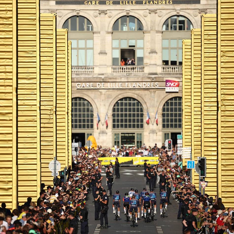 Auftakt-Etappe in Lille: Chaos, Hektik, Sturz-Gefahr – Start der Tour de France „muss man überleben“