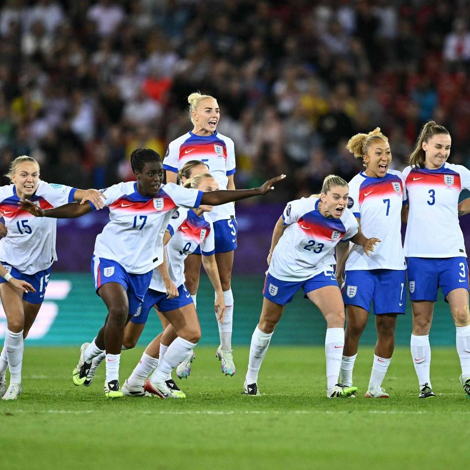 Verrücktes Elfmeterschießen: Schwedische Torfrau verschießt – Titelverteidiger England im Halbfinale