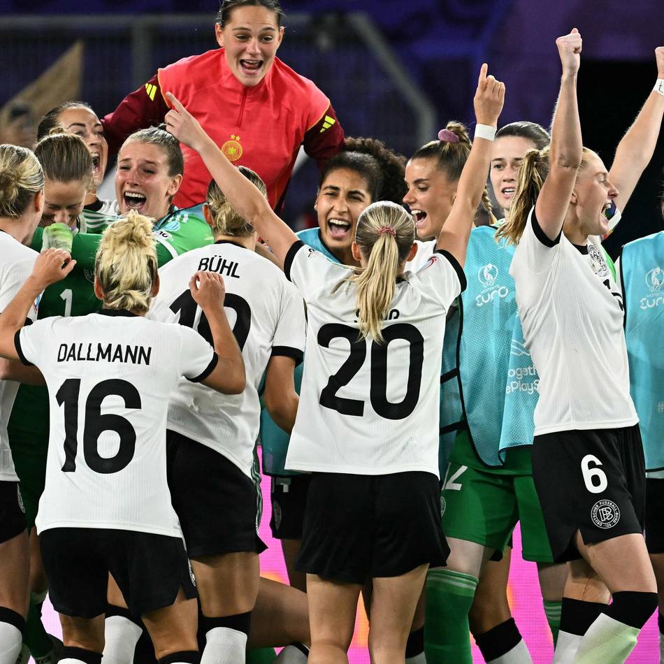 Sieg im Elfmeterschießen: DFB-Frauen kämpfen sich in Unterzahl ins Halbfinale