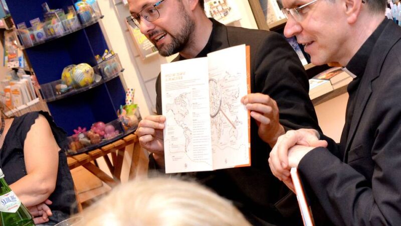 Zwei Amtsbrüder mit Bezug zu Kaarst: Pfarrer schreiben Glaubensbuch für junge Erwachsene