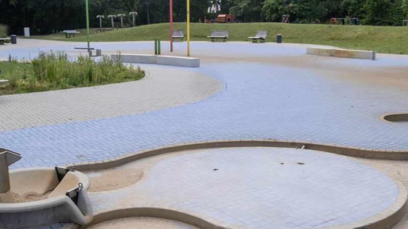 Beliebtes Ausflugsziel in Rheydt: Weshalb der Wasserspielplatz im Stadtwald trocken liegt