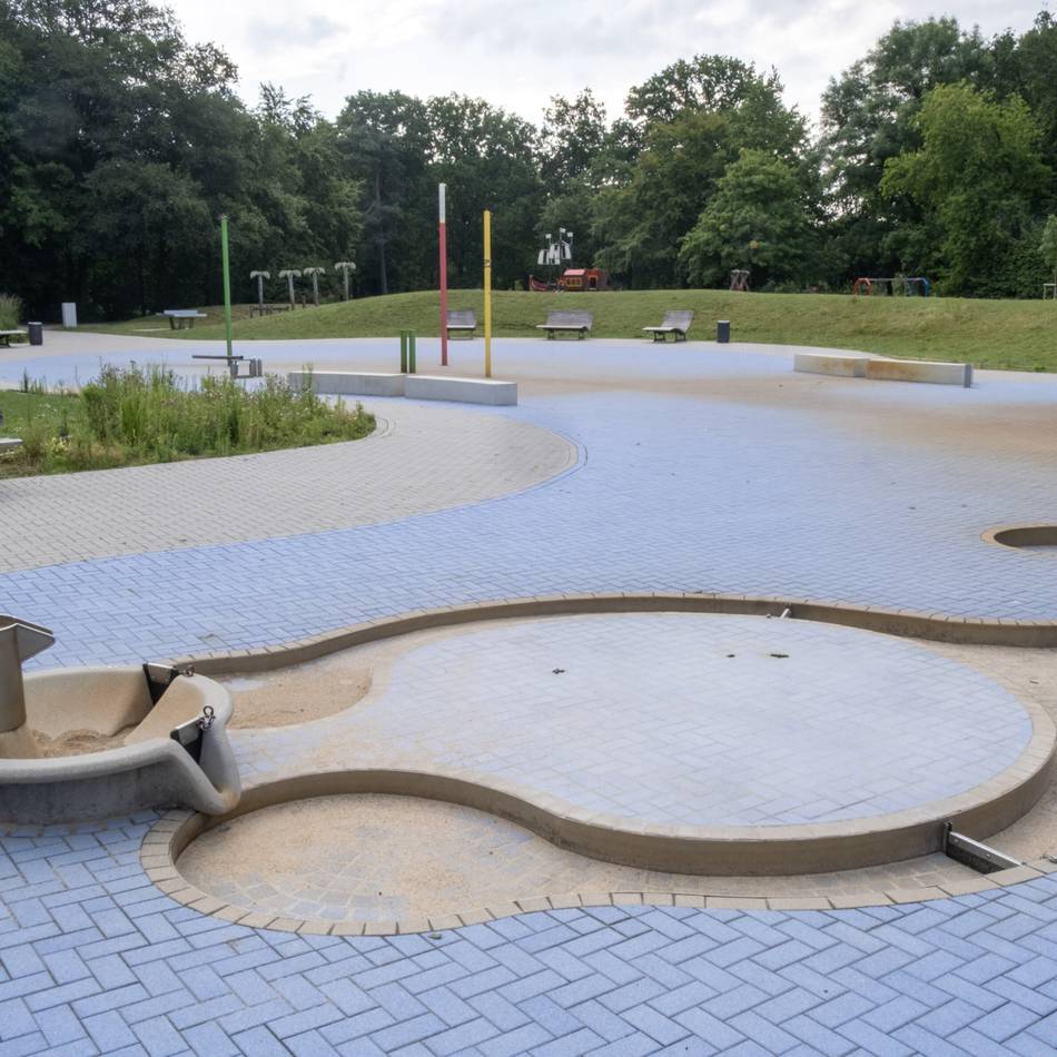 Beliebtes Ausflugsziel in Rheydt: Weshalb der Wasserspielplatz im Stadtwald trocken liegt