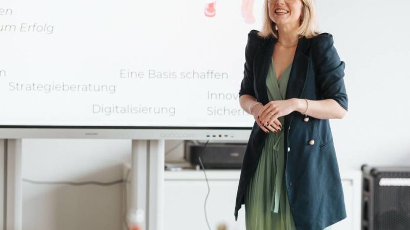 Projekt in Mönchengladbach: Mehr als 2300 junge Menschen digital fit gemacht