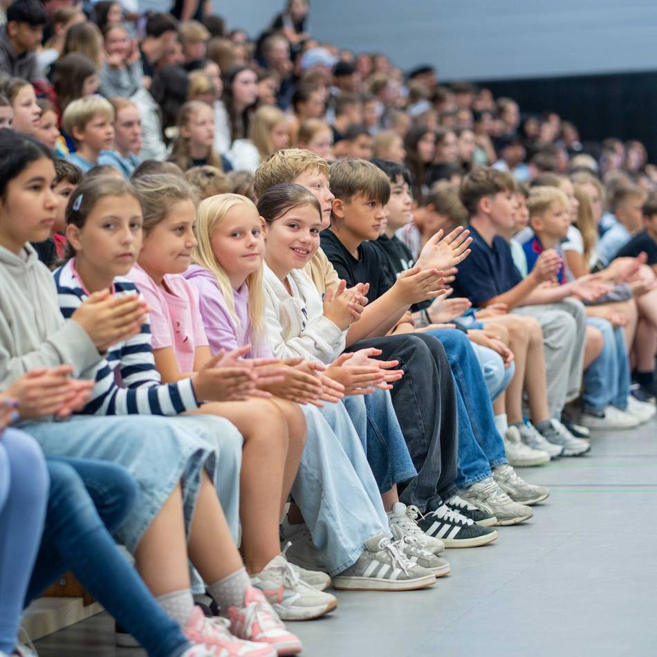 Besondere Leistungen gewürdigt: Gesamtes Gymnasium Kevelaer feierte den Abschluss des Schuljahres