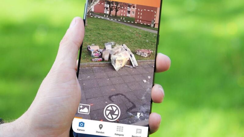 Neuer Service der Hamminkelner Verwaltung: Bürger können der Stadt wilden Müll melden mit der neuen Meldoo-App