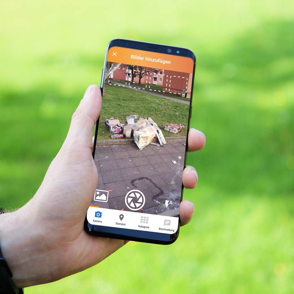 Neuer Service der Hamminkelner Verwaltung: Bürger können der Stadt wilden Müll melden mit der neuen Meldoo-App