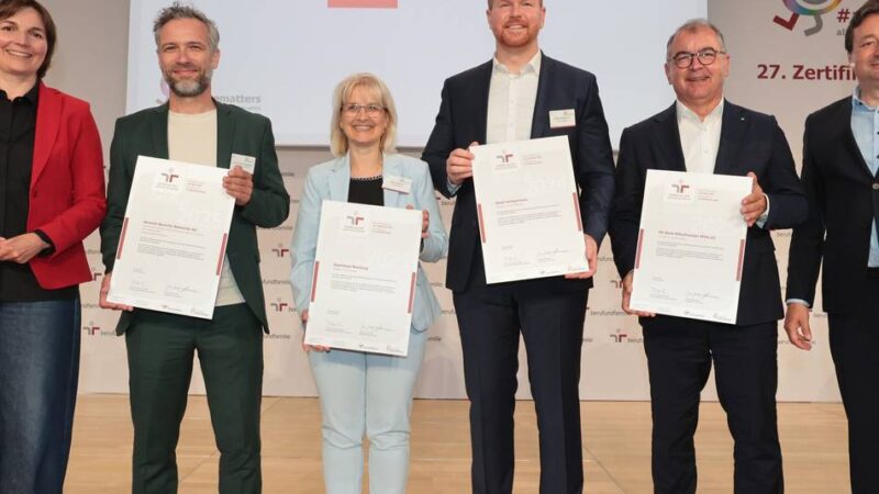 Preis für Heiligenhaus: Bestnote: Familie und Beruf unter einen Hut bringen