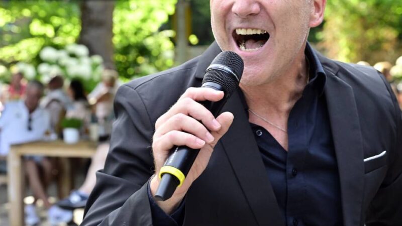 Midsummer-Open-Air in Korschenbroich: Hits rufen Erinnerungen an Urlaube wach