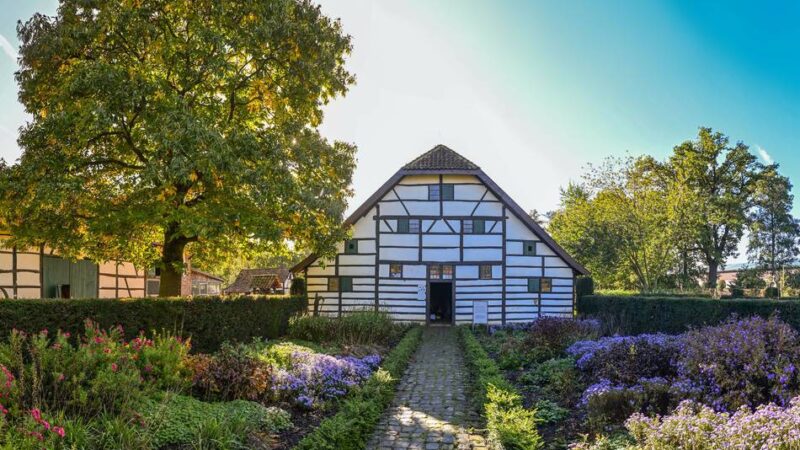 Porträtfotografie im Fokus: Fotoworkshop im Freilichtmuseum in Grefrath