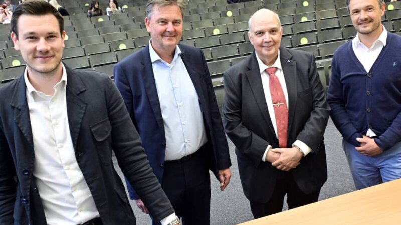 Vortrag in Mönchengladbach: Wie Firmen von „Factoring“ profitieren – und wo Risiken liegen