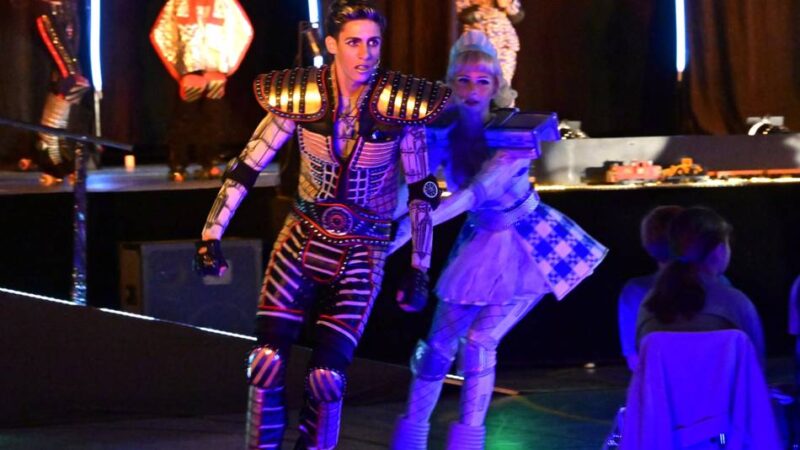 Musical in Mönchengladbach: Sternenlicht-Revue begeistert Zuschauer in der ausverkauften Krahnendonkhalle