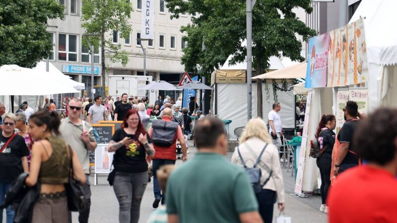 Wochenende auf der Hindenburgstraße in Mönchengladbach: Gourmet-Festival zwischen Tortillas und Pfälzer Wein