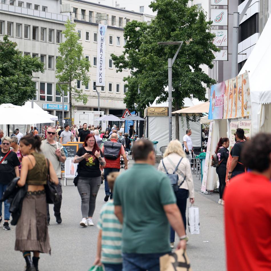 Wochenende auf der Hindenburgstraße in Mönchengladbach: Gourmet-Festival zwischen Tortillas und Pfälzer Wein