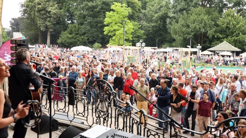 Konzert in Mönchengladbach: „Booster“ eröffnen gut gelaunt den Musiksommer
