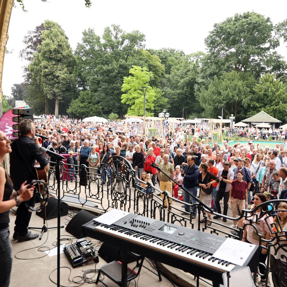 Konzert in Mönchengladbach: „Booster“ eröffnen gut gelaunt den Musiksommer
