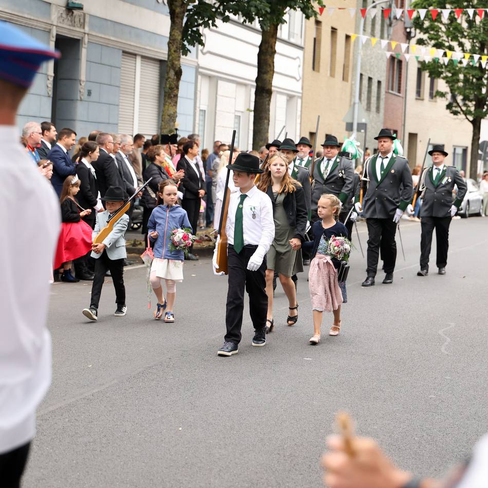 Schützen feiern Heimatfest in Mönchengladbach: Das „Flunkern“ muss der Oberst aus Holt noch lernen