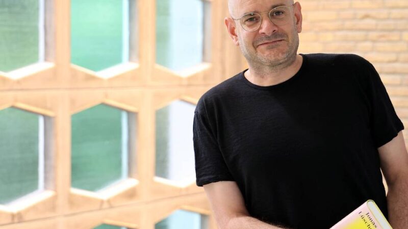 Stadtbibliothek Mönchengladbach: Jonas Lüscher liest aus „Verzauberte Vorbestimmung“