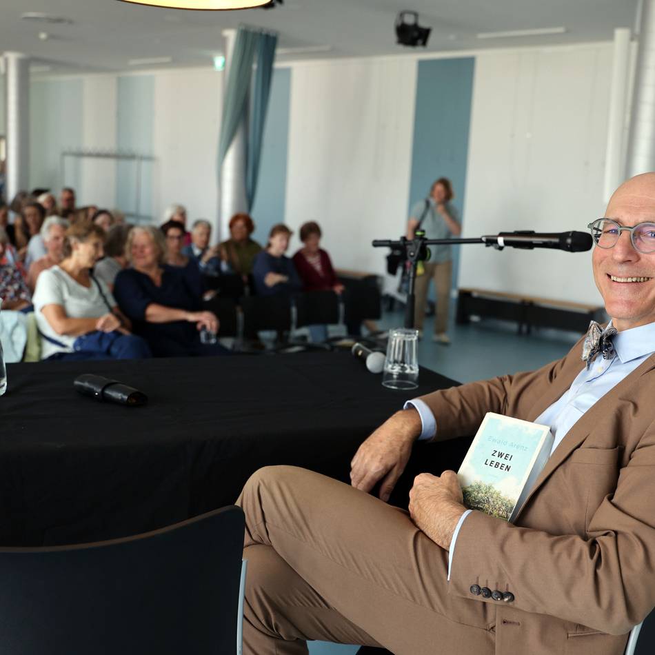 Literarische Sommer in Mönchengladbach: Ewald Arenz liest aus einem Roman – und erzählt dabei viele Geschichten