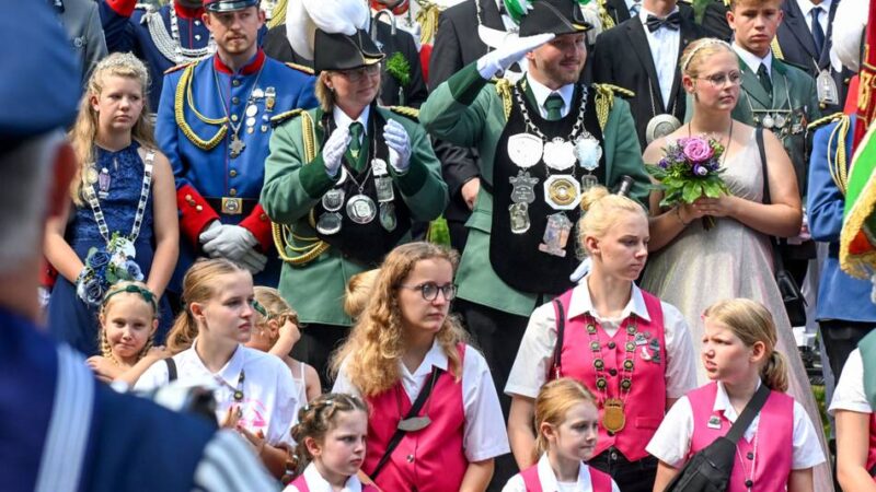 Bezirksschützenfest in Neersen: Großes Fest am Grenzweg