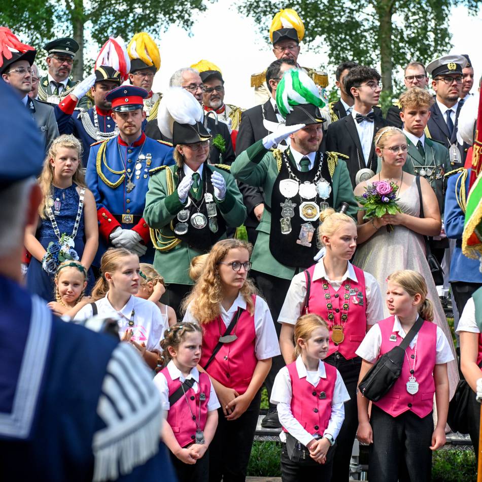 Bezirksschützenfest in Neersen: Großes Fest am Grenzweg
