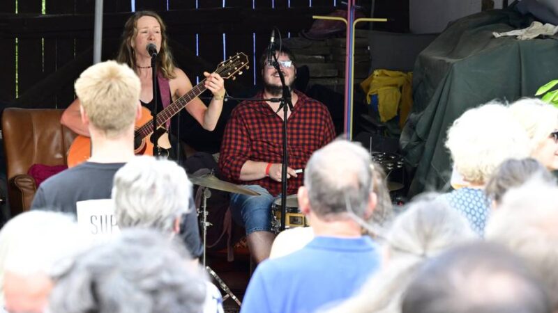 Niersklang-Festival In Mönchengladbach: Musik auf vier Bühnen zwischen Pommes und Plattenteller