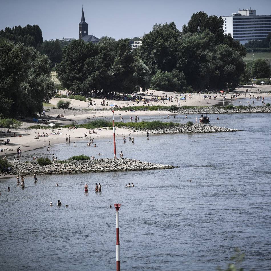 Leiche in Emmerich gefunden: Wieder ist ein Mensch im Rhein in Düsseldorf ertrunken
