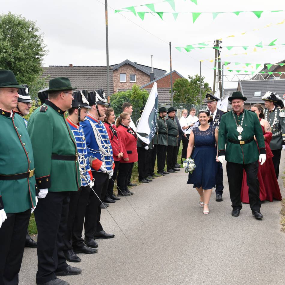 Brauchtum in Rommerskirchen: Frixheimer Fest-Wochenende mit Party und vielen Ehrungen