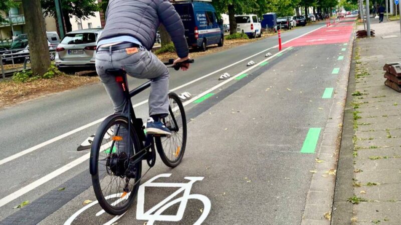 Mobilität in Meerbusch: Baustart für 12 Kilometer lange Radleitroute