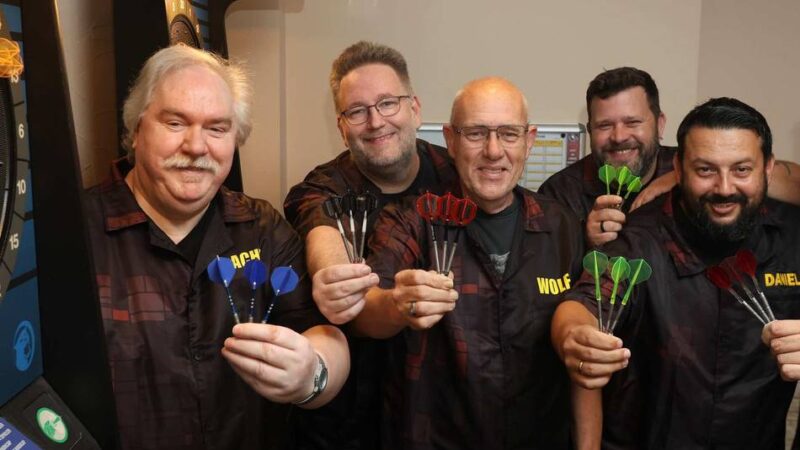 Dartsmannschaft in Leverkusen: So kamen die „Magic Arrows“ nach Rheindorf