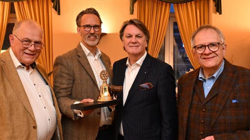 Gründung in Hückeswagen: Schloss-Stadt hat jetzt einen Rotary-Club