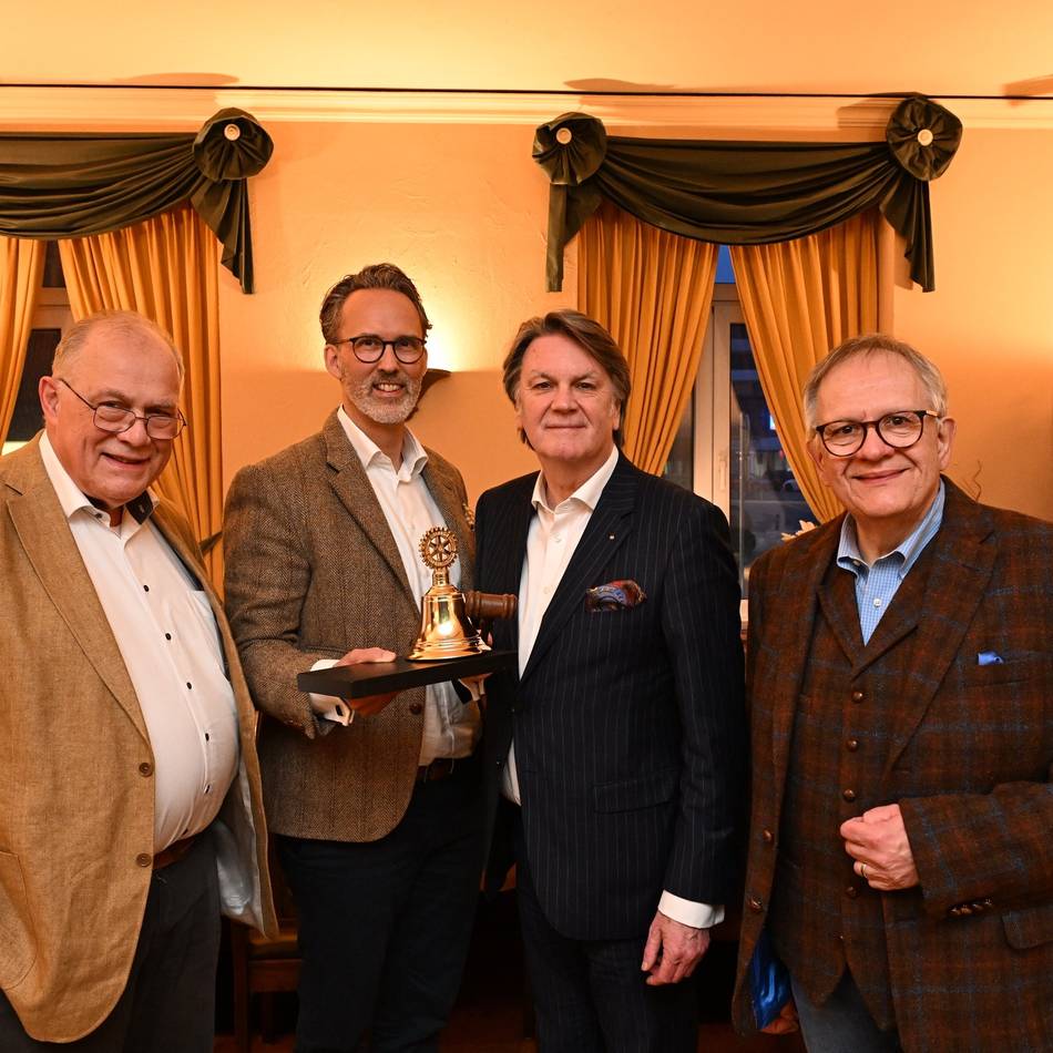 Gründung in Hückeswagen: Schloss-Stadt hat jetzt einen Rotary-Club