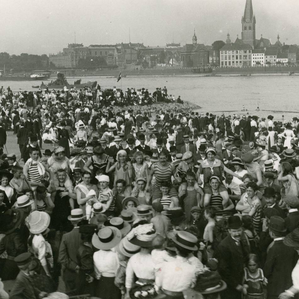 Geschichte der Strandbäder: Warum Düsseldorfer vor 100 Jahren noch im Rhein baden konnten
