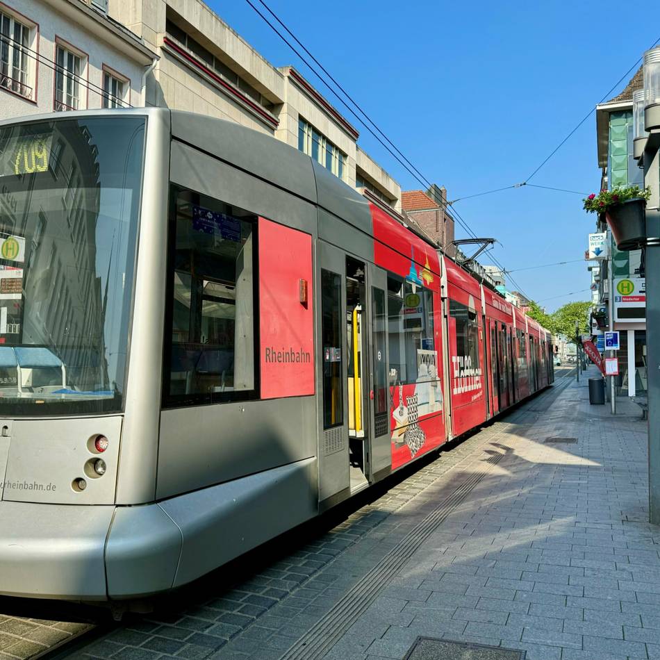 Parkplätze, Fußrouten, ÖPNV und Co.: Der Plan gegen das Laga-Verkehrschaos in Neuss
