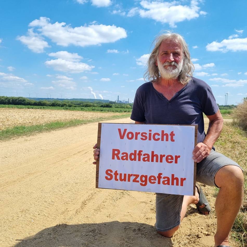 Künftige Vorrangroute nach Grevenbroich: Ein Fahrradweg bei Jüchen, der eigentlich keiner ist