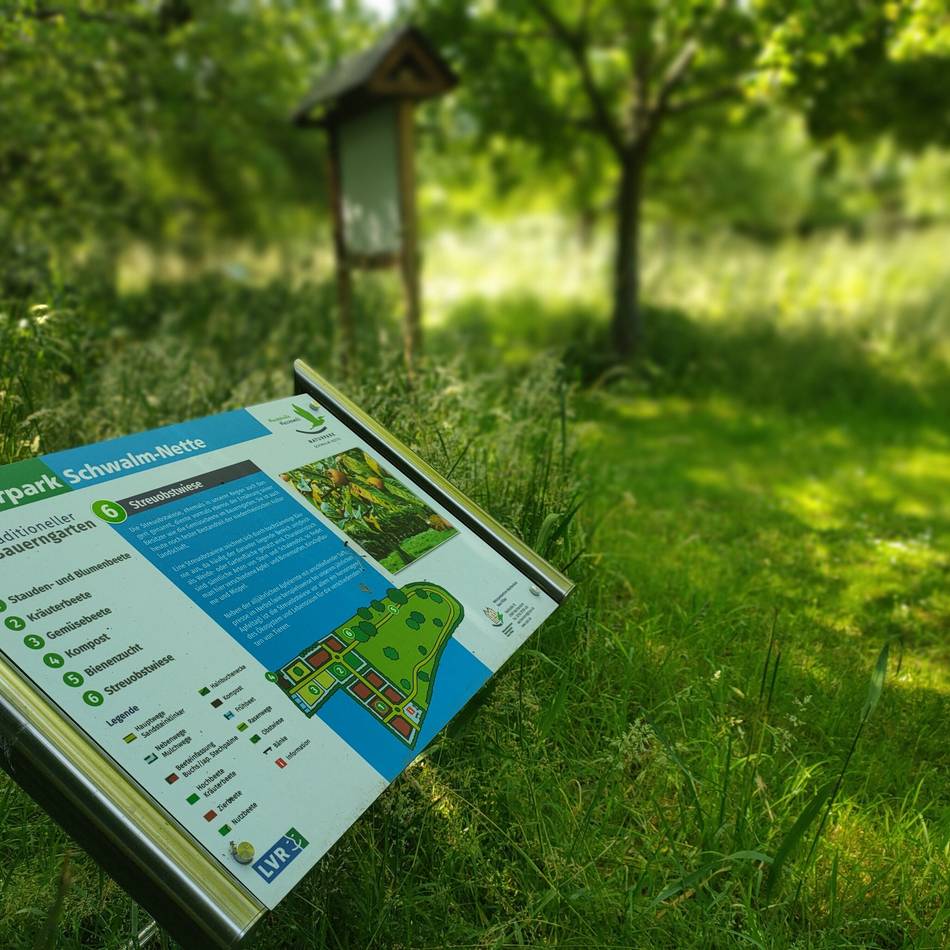 Naturparkzentrum in Wachtendonk: Neue Schilder bringen Wissen in den Bauerngarten in Wachtendonk