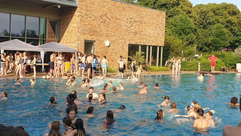 Mit DJ und Tombola: „School´s-Out-Party“ in Erkelenz