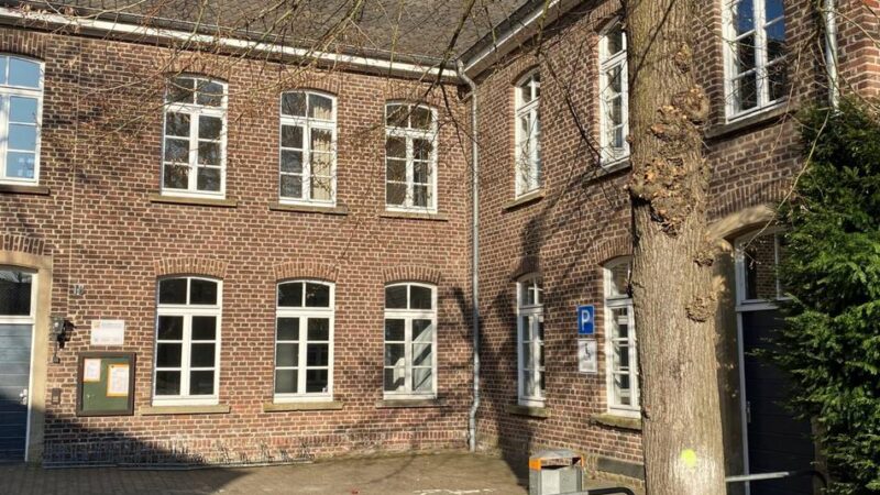 Denkmäler in Korschenbroich: Vom ehemaligen Schulgebäude zum Veranstaltungsort