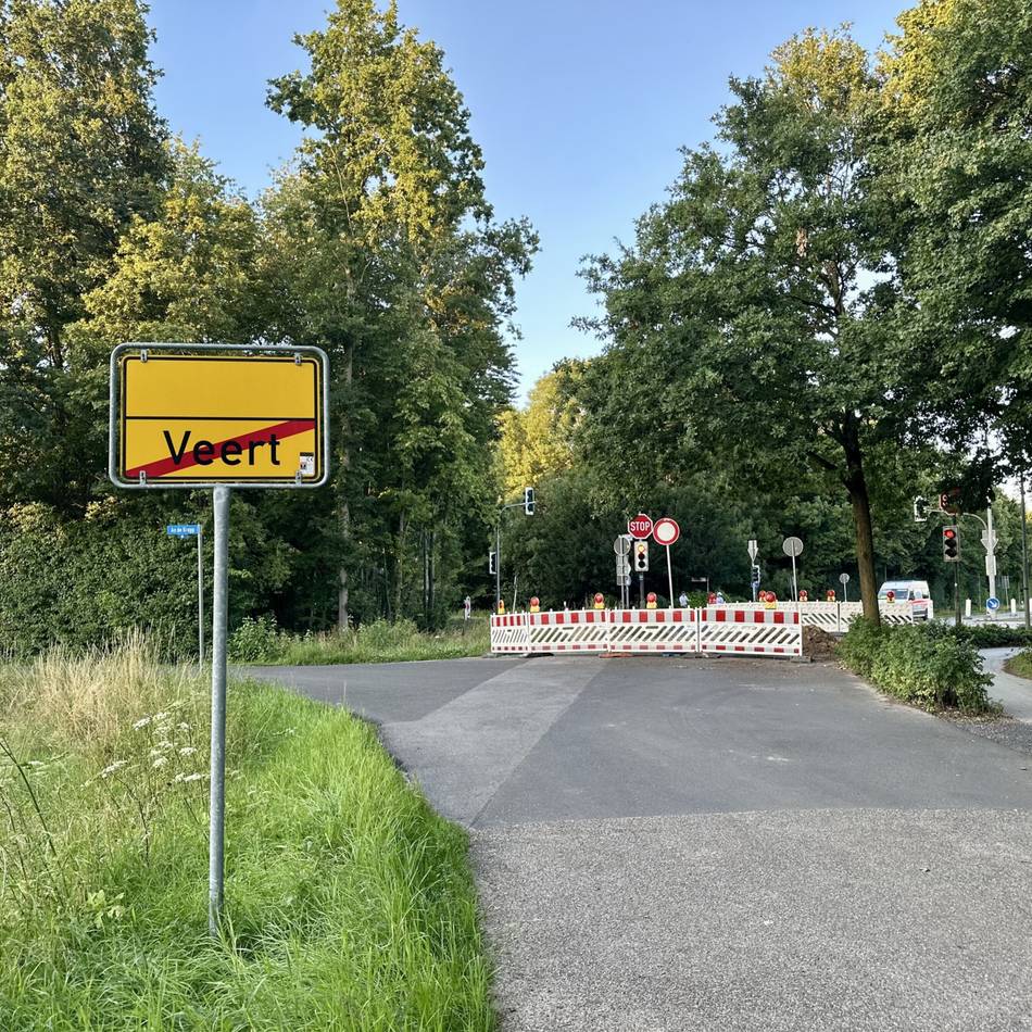 Baustelle an der Kapellener Straße in Geldern: Dreihöfeweg für Radfahrer und Fußgänger gesperrt