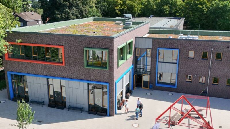 Ausbau an Duisburger Grundschule: „Wir haben einen nachhaltigen und barrierefreien Gebäudekomplex geschaffen“